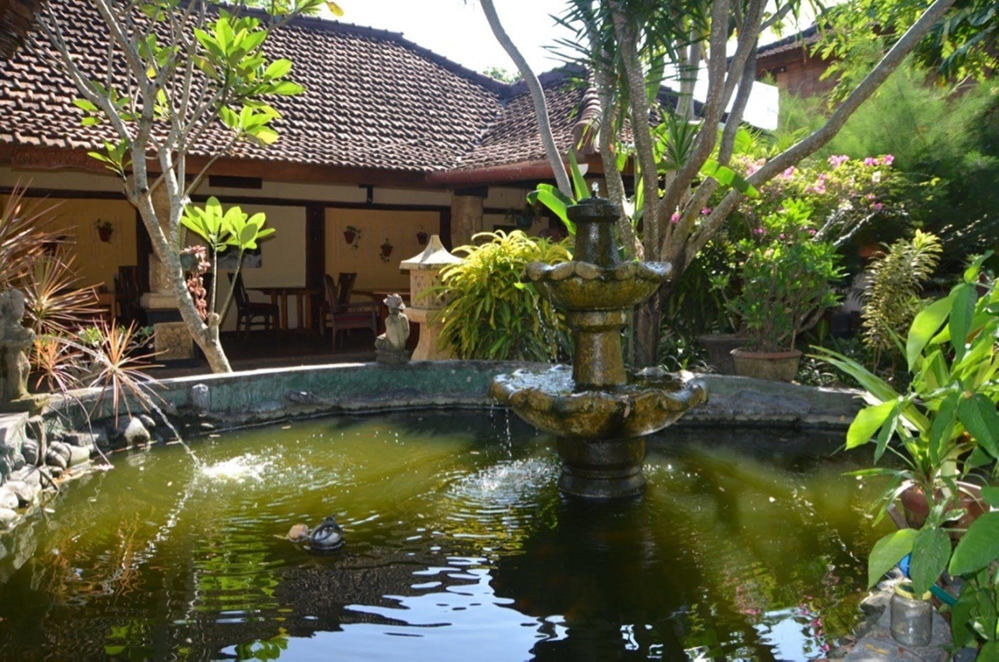 马塔兰 Stanley Lombok酒店 外观 照片